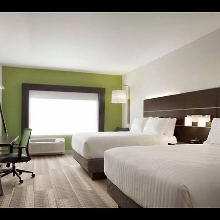 Holiday Inn Express Hotel & Suites Canton By Ihg Exterior photo